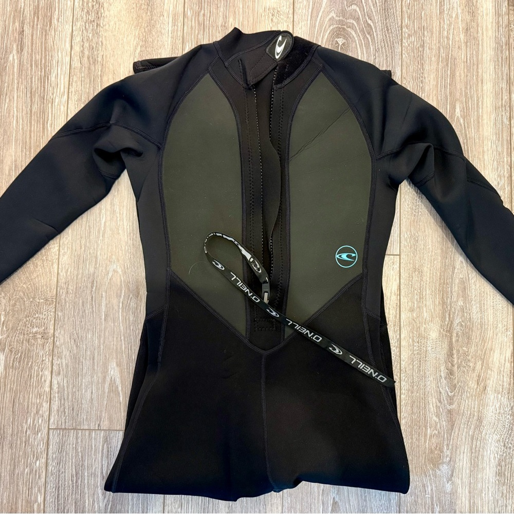 O'Neill Black and Dark Gray Wetsuit